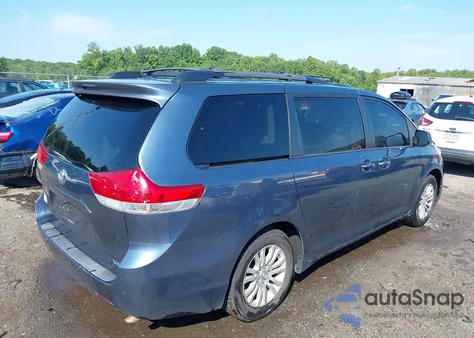2014 Toyota Sienna Xle V6 8 Passenger из США, поврежденный, VIN 5TDYK3DC0ES452831